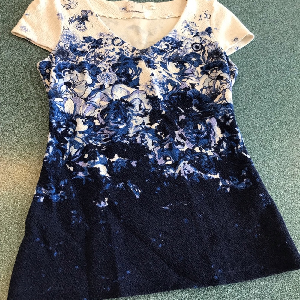 Womens cap sleeve top